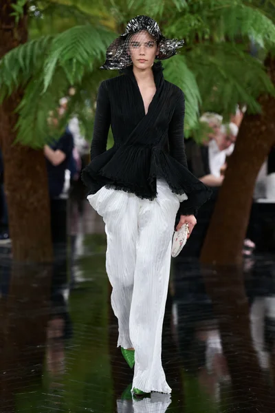 Look 6